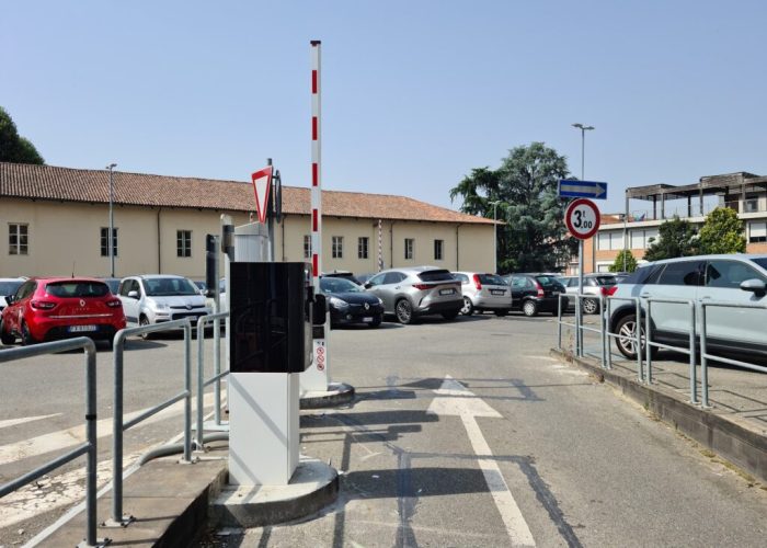 parcheggio di via natta sbarra