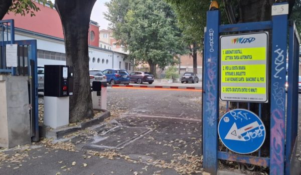 parcheggio ingresso via Natta