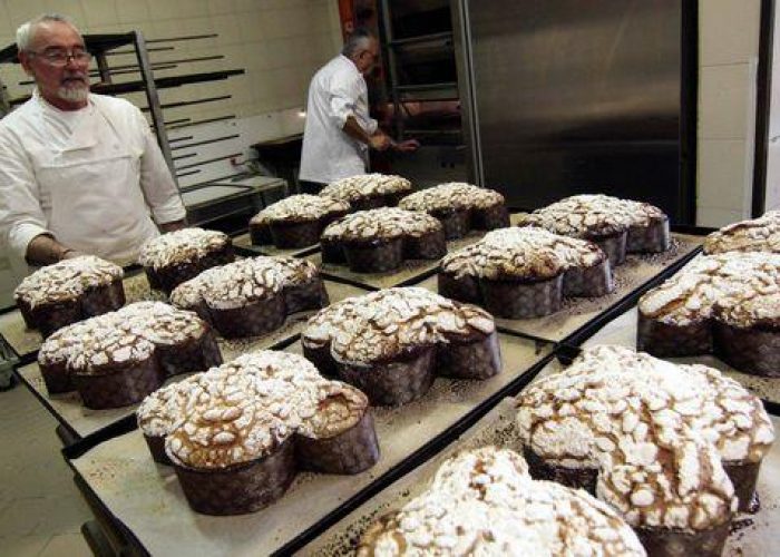 Pasqua/ Cia: Crollano acquisti uova cioccolato e colombe