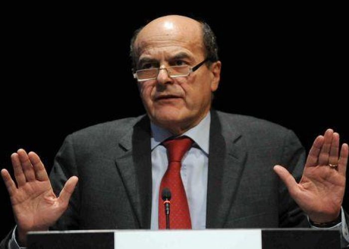 Pd/ Bersani: Non voglio vincere al prezzo di insultare