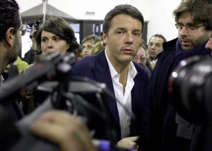 Pd/ Renzi come una rockstar a Vinitaly,molti fan e qualche'vaffa'
