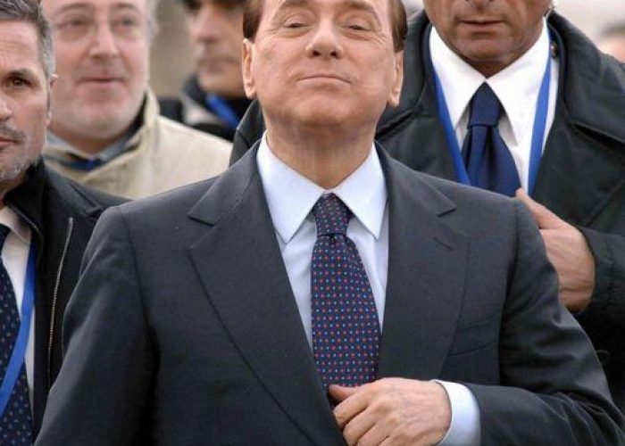 Pdl/ Berlusconi lancia 'patto parlamentari': massimo due mandati