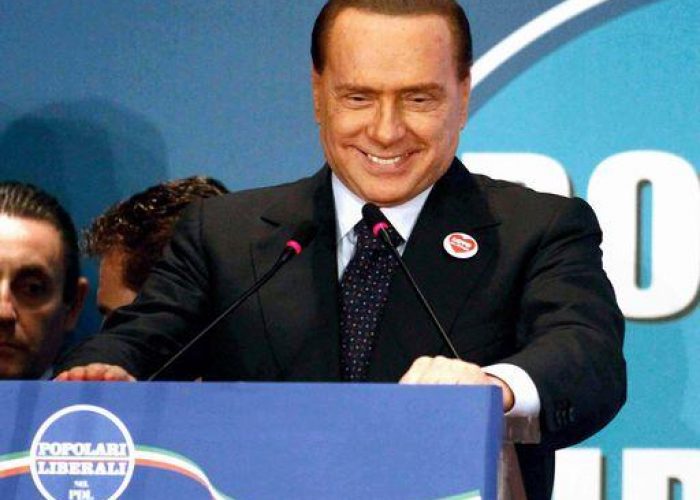 Pdl/ Berlusconi: Non posso fare comizi per ragioni di sicurezza