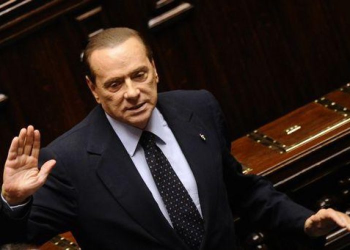 Pdl/Tensioni a Brescia tra sostenitori Berlusconi e contestatori