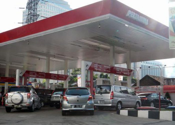 Petrolio/ Ripresa prezzi si blocca dopo Pil Usa, Brent a 102 usd