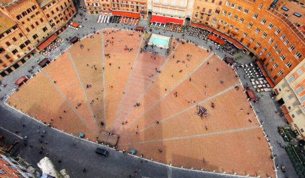 piazza del campo siena nove spicchi