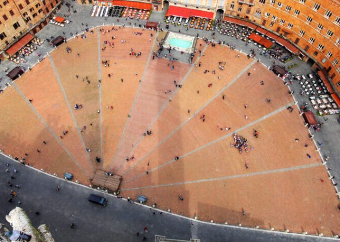 piazza del campo siena nove spicchi