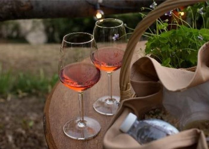pic-nic in enoteca ad Albugnano