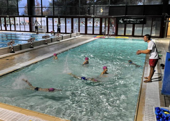 Piscina, igiene sotto accusaLa denuncia di 100 genitori