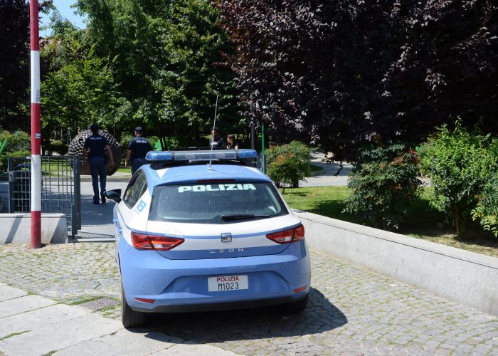 polizia pattuglia giardini alganon