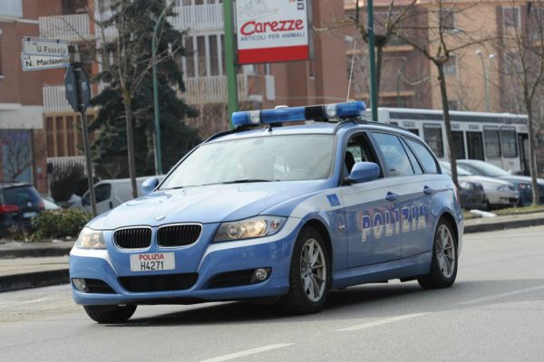Polstrada quasi a "piedi"Una sola auto per tutti i turni