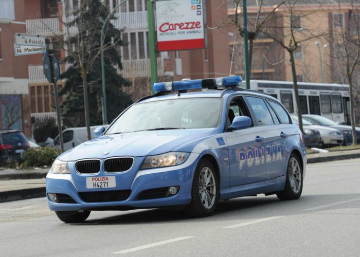 Polstrada quasi a "piedi"Una sola auto per tutti i turni