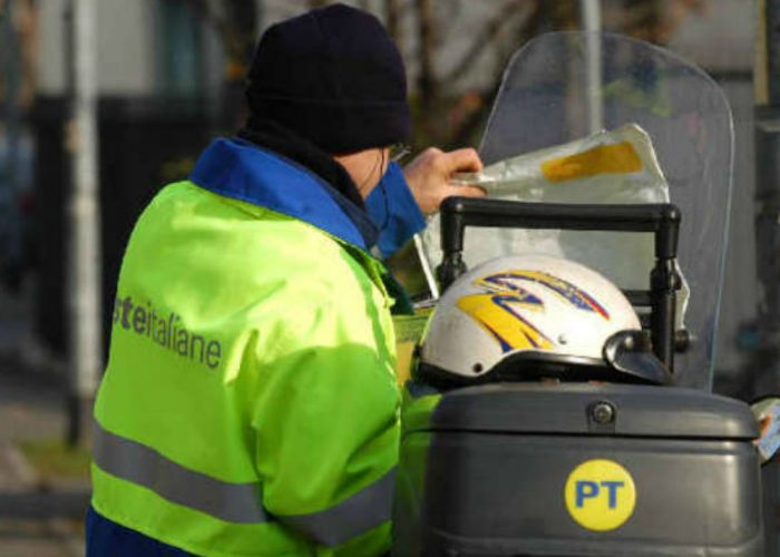 Postini con il pcper pagamenti a domicilio