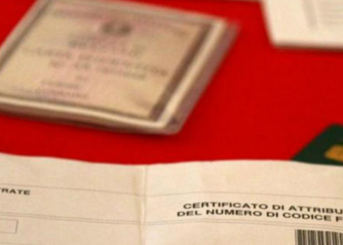 Pregiudicato 60enne arrestato per fabbricazione e possesso di documenti falsi