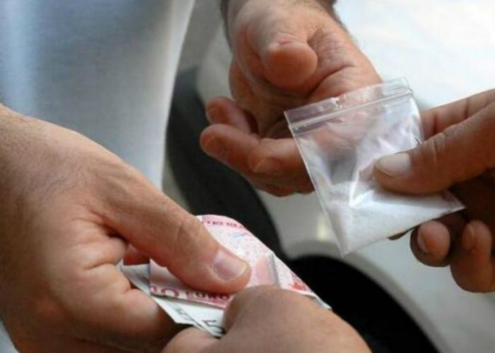 Pregiudicato in manette, deve scontare 4 anni e 2 mesi per spaccio di droga