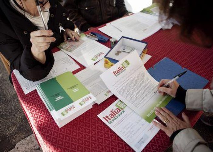 Primarie cs/Bersani a più 10,ma Renzi vuole riaprire iscrizioni