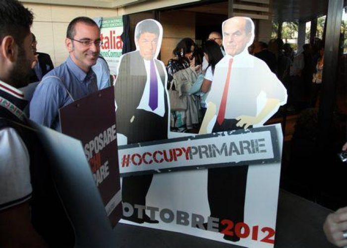 Primarie cs/Renzi chiama applauso a Bersani:Ha vinto primo round