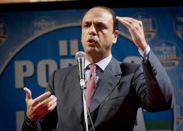 Primarie Pdl/ Alfano: Avanti, Berlusconi rilanci con noi partito
