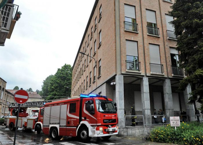 Principio di incendio negli ufficidel Comune in piazza Catena