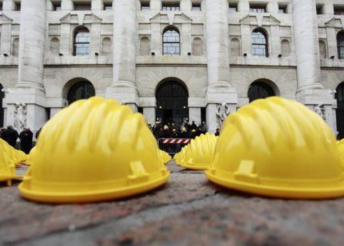 Priolo, incidente al petrolchimico: morto un operaio
