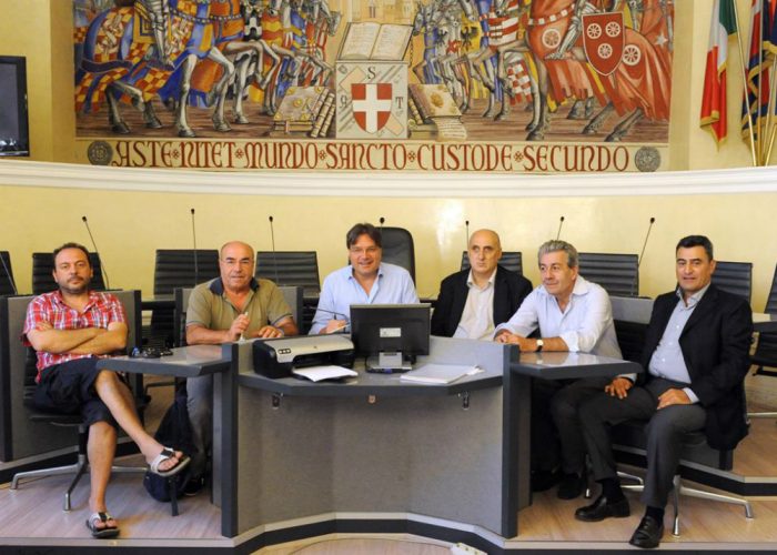 Profughi impiegati nella manutenzione della città