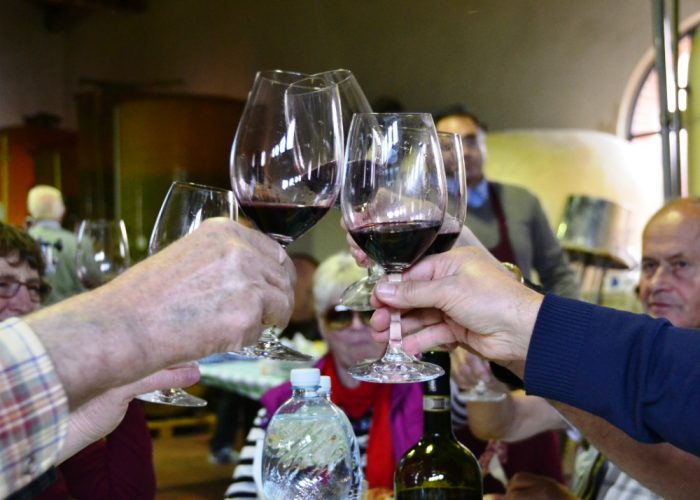 Pronti a celebrare sua maestà la Barbera