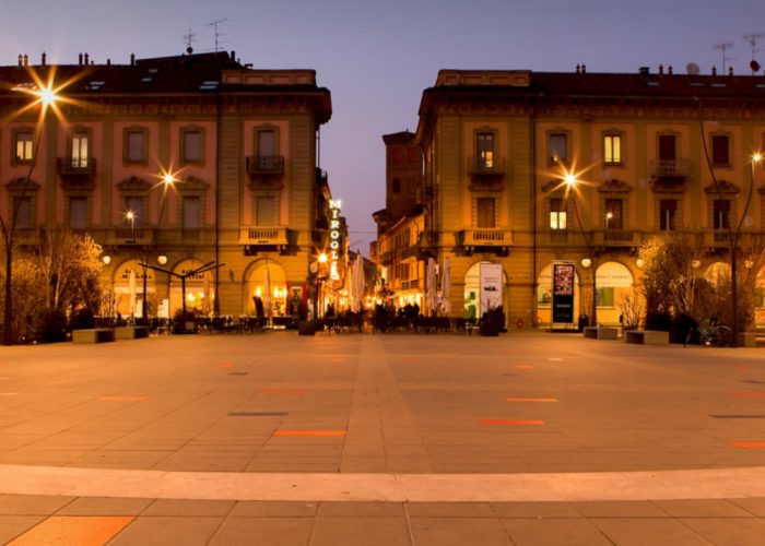 Quando a subire violenza è "lui": astigiana picchia e rapina fidanzato ad Alba