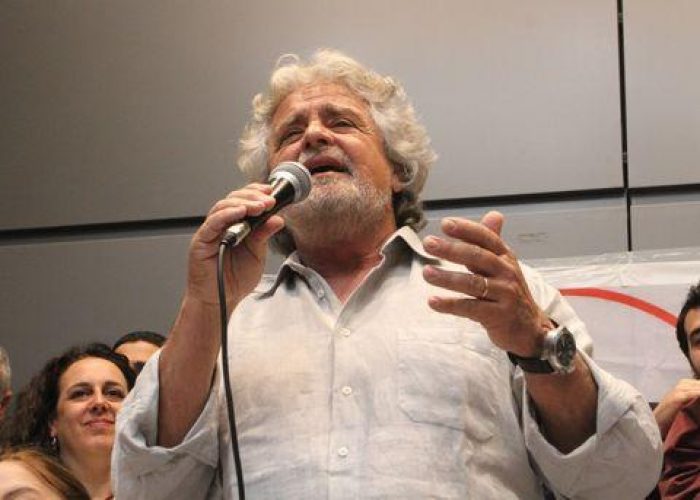 Quirinale/ Grillo: Repubblica democratica è morta