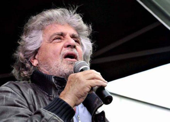 Quirinale/ Grillo: Tutti a Roma, è in atto un colpo di Stato