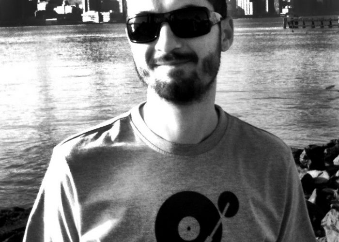 "Ink On Wood" con Andrea ViscontiNel giardino del Relais c'è "Ossigeno"