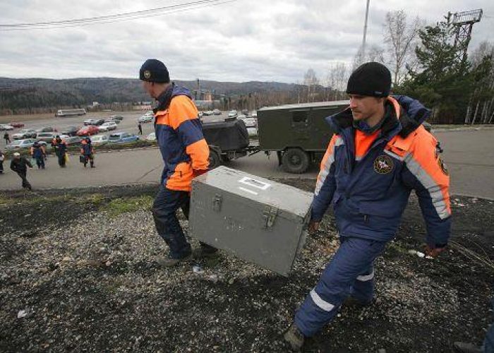 Russia/ Forte esplosione miniera, bilancio morti sale a 18