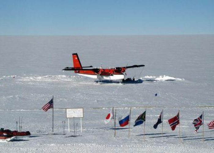 Russia/ Putin vuol potenziare la presenza russa in Antartide