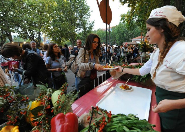 Sagre, il giorno dopo: il vinoa pagamento non piace ai fedelissimi