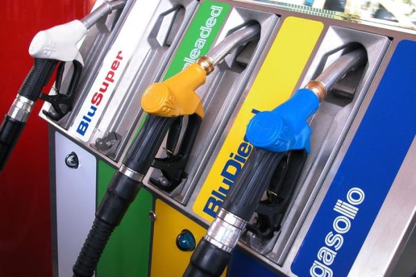 pompa di benzina