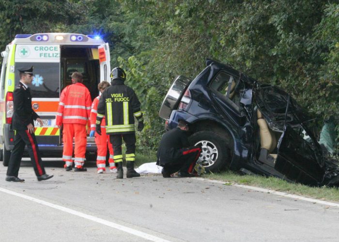 Scontro mortale a Castello d'AnnonePerde la vita donna di 72 anni
