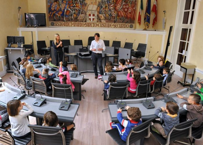 Scuola Cattedrale: i bimbi spieganoal sindaco come vedono la città