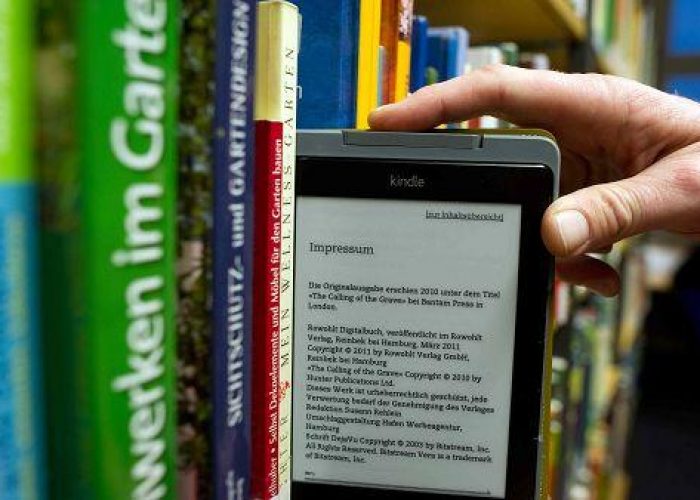 Scuola/Editori-librai contro e-book: Possono nuocere alla salute