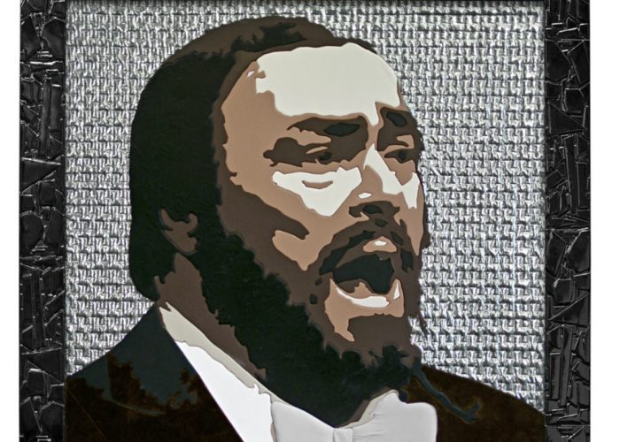 Se il tributo è in stile pop artCosì il M° Colombo ricorda Pavarotti