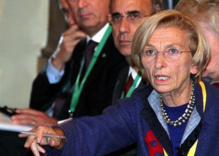 Siria/ Bonino: Soluzione è politica, non militare