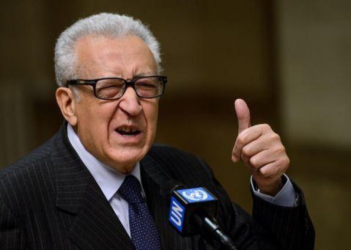 Siria/ Brahimi: Guerra sta mandando in frantumi il paese