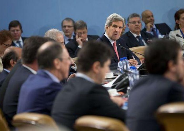 Siria/ Kerry: Nato si prepari a far fronte a minaccia chimica
