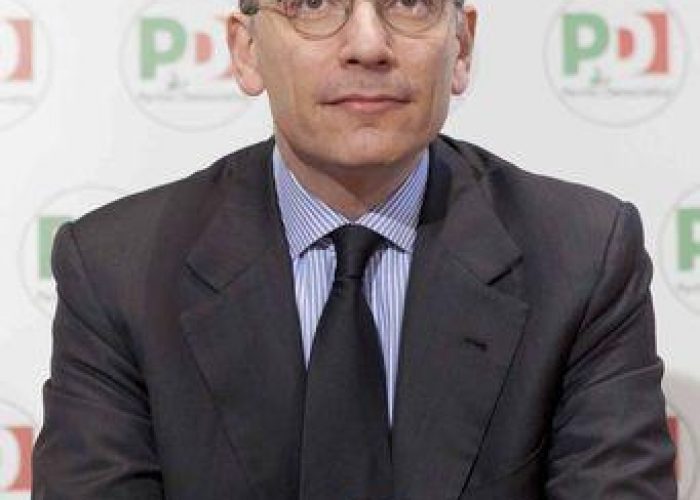 Sparatoria davanti palazzo Chigi due Carabinieri feriti