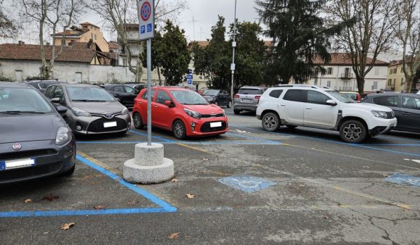 stalli per disabili in piazzale de andré