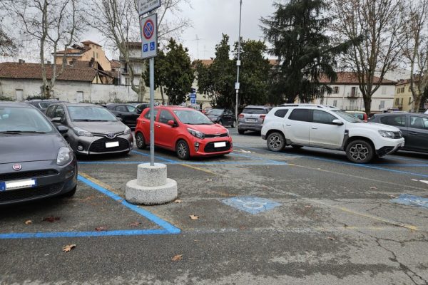 stalli per disabili in piazzale de andré