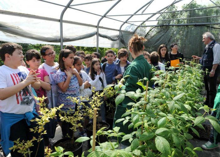 Studenti dell'Agrario docenti per un giorno, hanno guidato 180 bambini