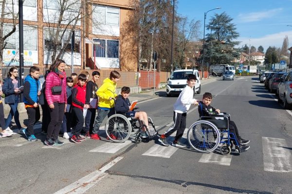 studenti in carrozzina scuola martiri asti7