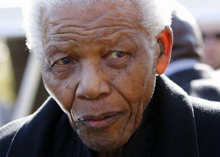Sudafrica/ Mandela ha lasciato l'ospedale
