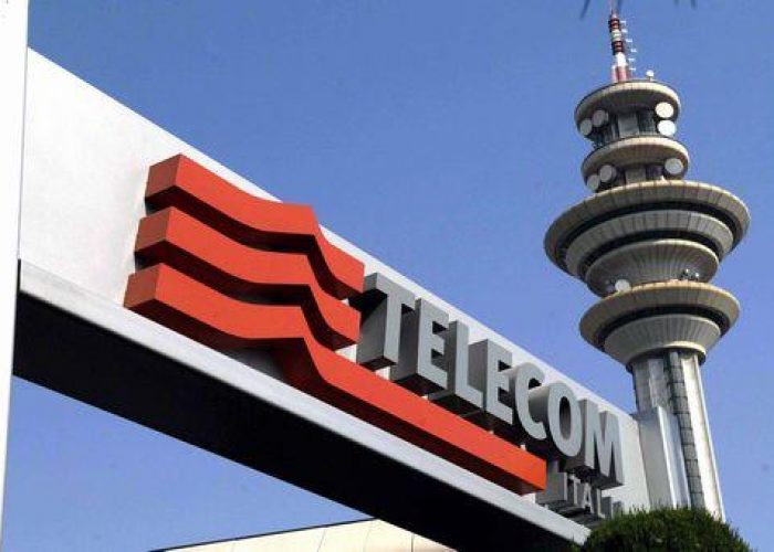 Telecom/ In 2012 ricavi 29,5 miliardi, debito scende a 28,2 mld