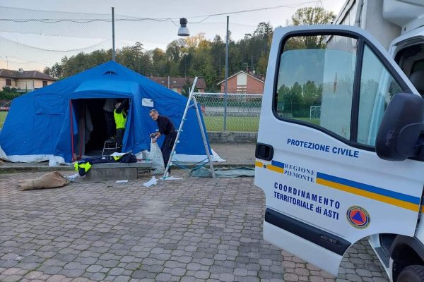 tenda pachistani sacro cuore corso alba