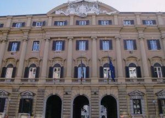 Tesoro/ fa il pieno con aste Bot, tassi in calo e forte domanda